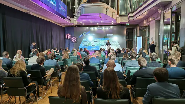 Publiczność podczas sesji Deep Tech CEE Summit 2024 w budynku GPW