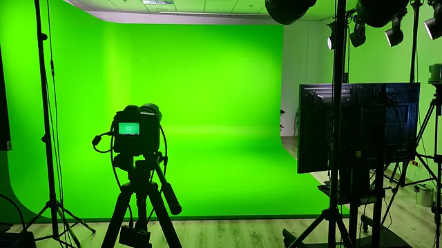Studio green screen z kamerą i oświetleniem w G2A Arena